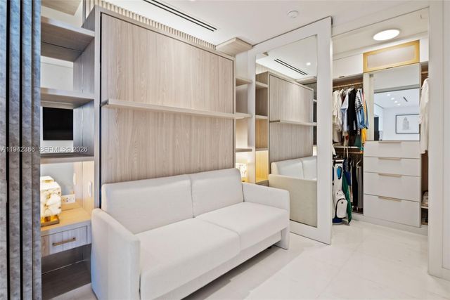 300 S Biscayne Blvd Way 403, Miami, FL 33131