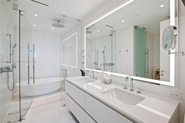 300 S Biscayne Blvd Way 403, Miami, FL 33131