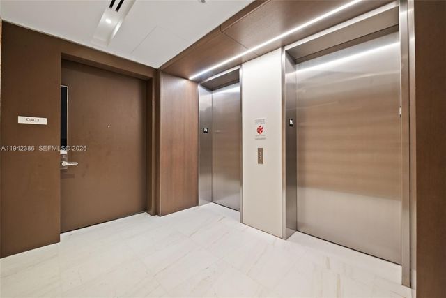 300 S Biscayne Blvd Way 403, Miami, FL 33131