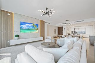 300 S Biscayne Blvd Way 403, Miami, FL 33131