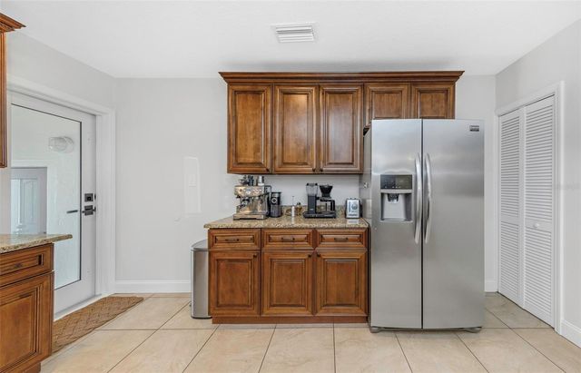 908 W CANDLEWOOD AVENUE, Tampa, FL 33603