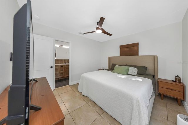 908 W CANDLEWOOD AVENUE, Tampa, FL 33603