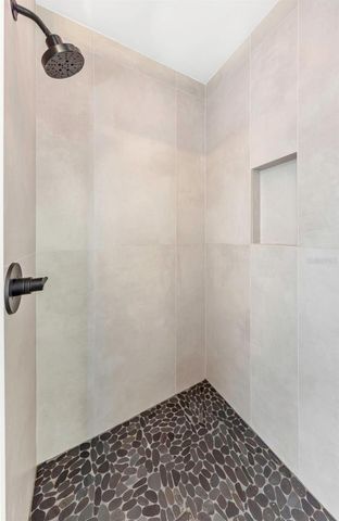 908 W CANDLEWOOD AVENUE, Tampa, FL 33603