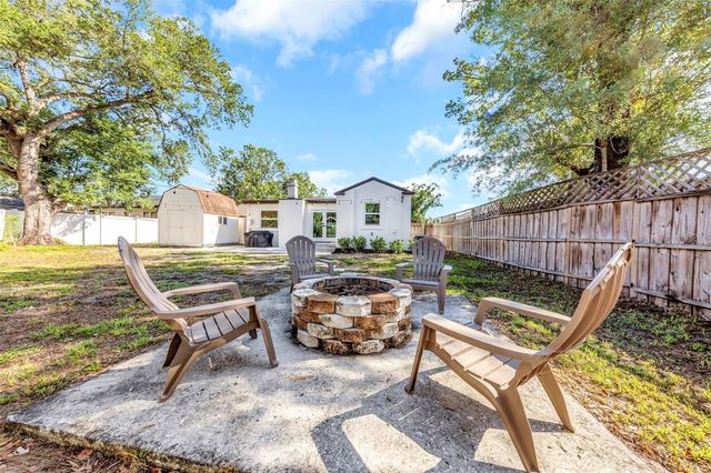 908 W CANDLEWOOD AVENUE, Tampa, FL 33603
