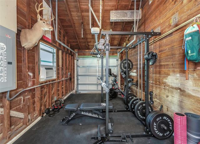 908 W CANDLEWOOD AVENUE, Tampa, FL 33603