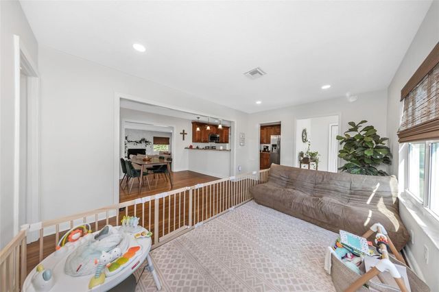 908 W CANDLEWOOD AVENUE, Tampa, FL 33603