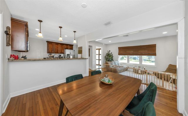 908 W CANDLEWOOD AVENUE, Tampa, FL 33603