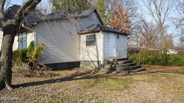 1529 S Jefferson Street, Webb City, MO 64870