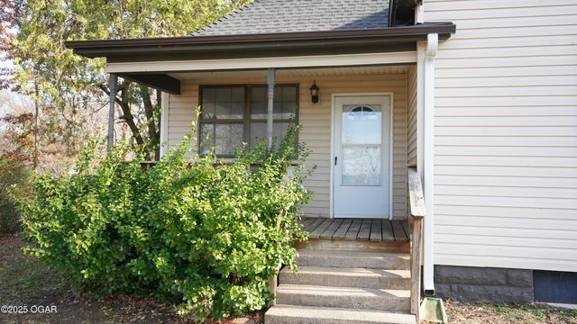 1529 S Jefferson Street, Webb City, MO 64870
