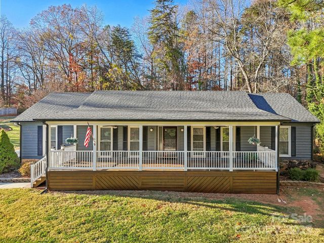 9401 Elvis Drive, Charlotte, NC 28215