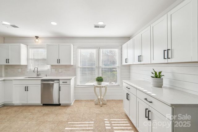 9401 Elvis Drive, Charlotte, NC 28215