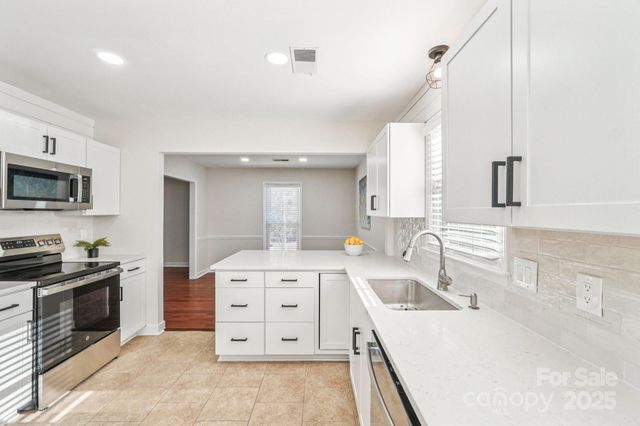 9401 Elvis Drive, Charlotte, NC 28215