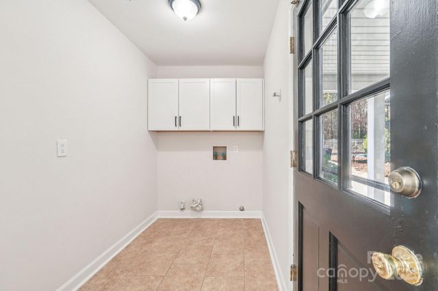 9401 Elvis Drive, Charlotte, NC 28215