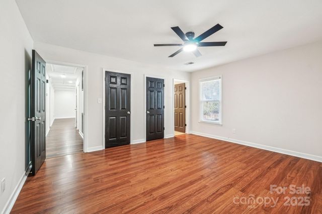 9401 Elvis Drive, Charlotte, NC 28215