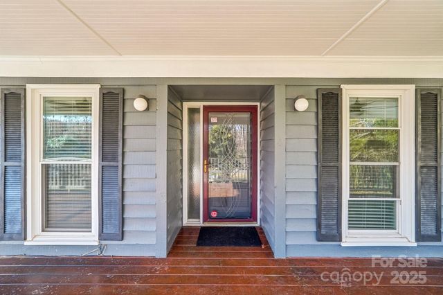 9401 Elvis Drive, Charlotte, NC 28215