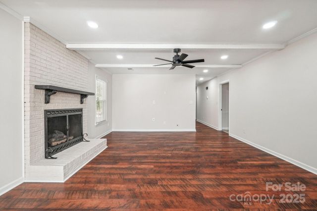 9401 Elvis Drive, Charlotte, NC 28215