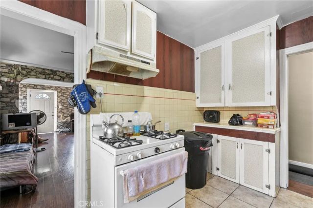 5419 S Harcourt, Los Angeles, CA 90043