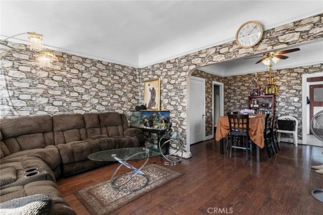 5419 S Harcourt, Los Angeles, CA 90043