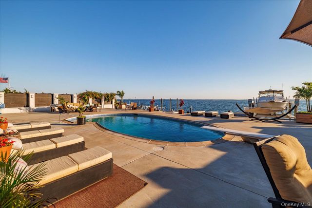 3600 Bertha Drive, Baldwin Harbor, NY 11510