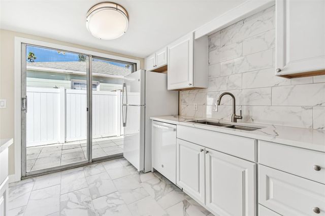 223 148TH AVENUE E, Madeira Beach, FL 33708