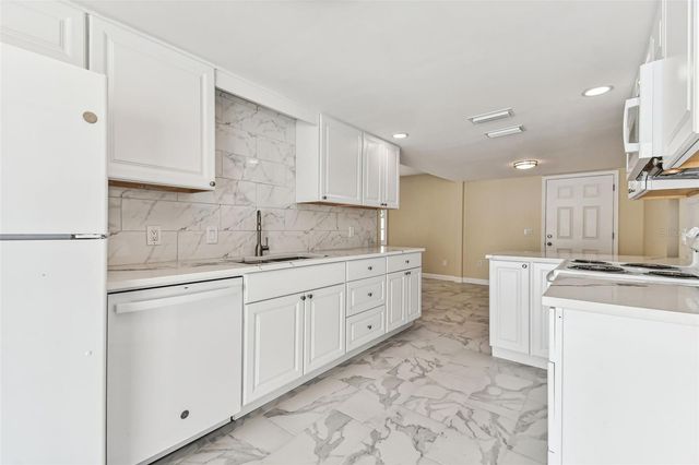 223 148TH AVENUE E, Madeira Beach, FL 33708