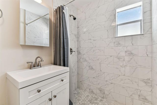 223 148TH AVENUE E, Madeira Beach, FL 33708