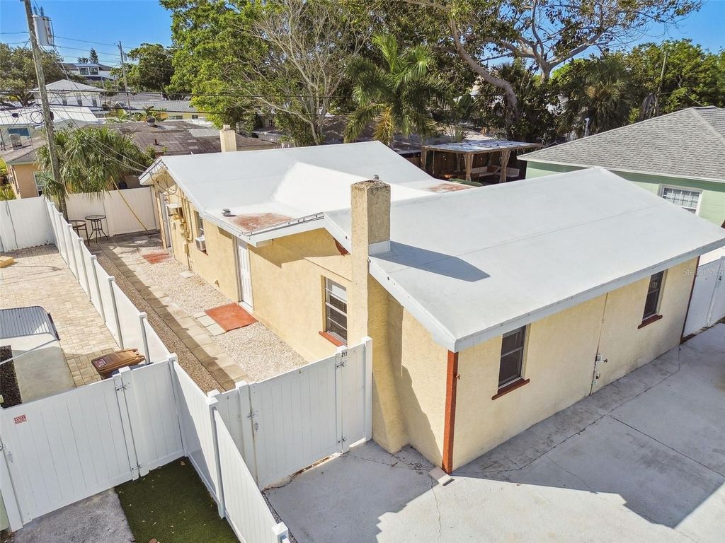 223 148TH AVENUE E, Madeira Beach, FL 33708