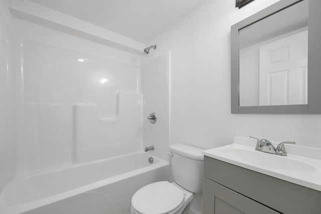 686-716 Union Avenue, Laconia, NH 03246