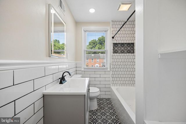 33 BRIARWOOD RD, Catonsville, MD 21228