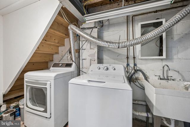 33 BRIARWOOD RD, Catonsville, MD 21228