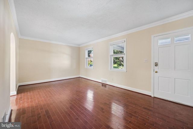 33 BRIARWOOD RD, Catonsville, MD 21228