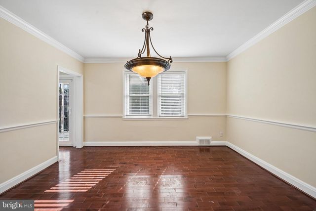 33 BRIARWOOD RD, Catonsville, MD 21228