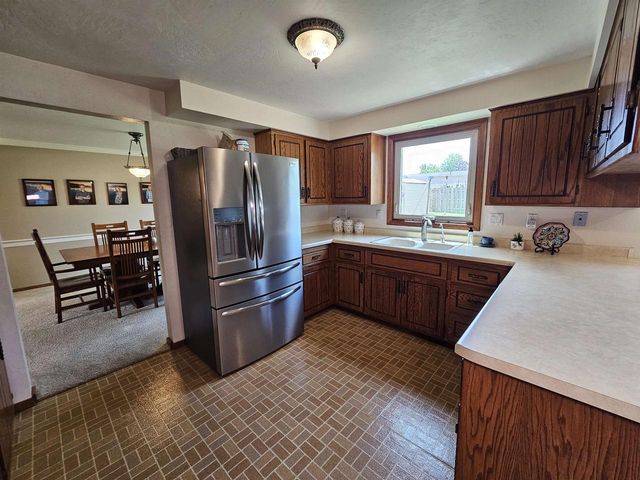 422 S FOX CROFT DRIVE, De Pere, WI 54115