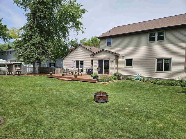 422 S FOX CROFT DRIVE, De Pere, WI 54115