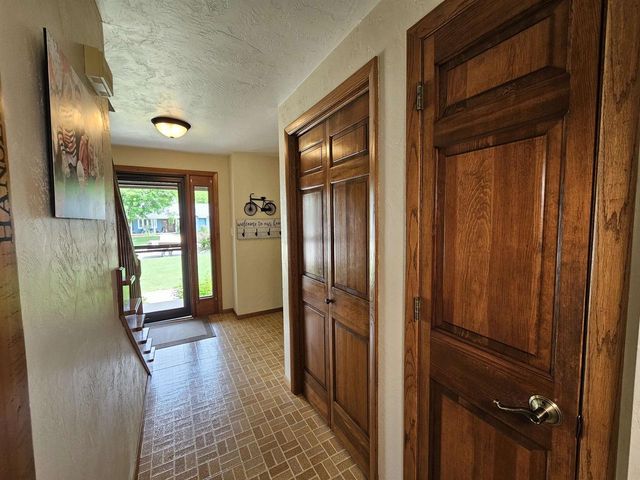 422 S FOX CROFT DRIVE, De Pere, WI 54115