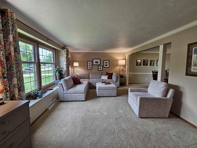 422 S FOX CROFT DRIVE, De Pere, WI 54115