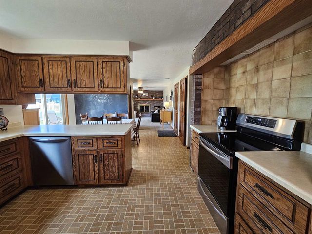 422 S FOX CROFT DRIVE, De Pere, WI 54115