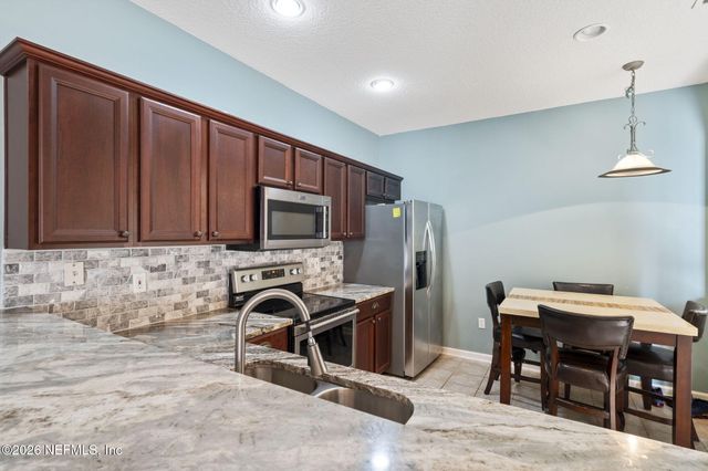 1827 BISCAYNE BAY Circle, Jacksonville, FL 32218