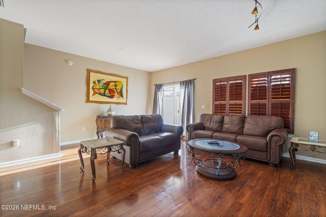 1827 BISCAYNE BAY Circle, Jacksonville, FL 32218