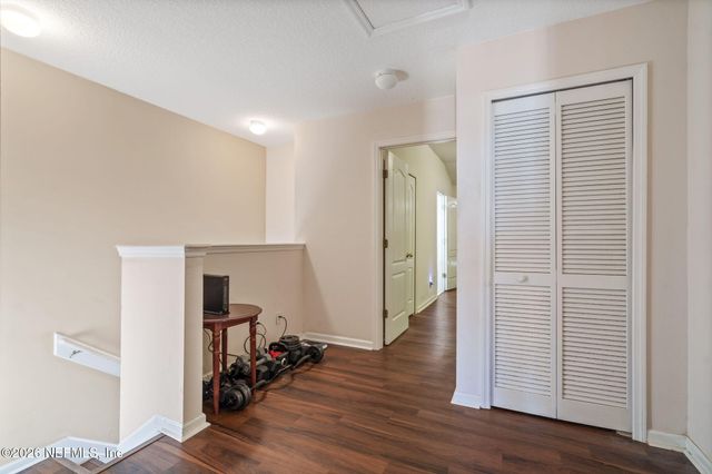 1827 BISCAYNE BAY Circle, Jacksonville, FL 32218