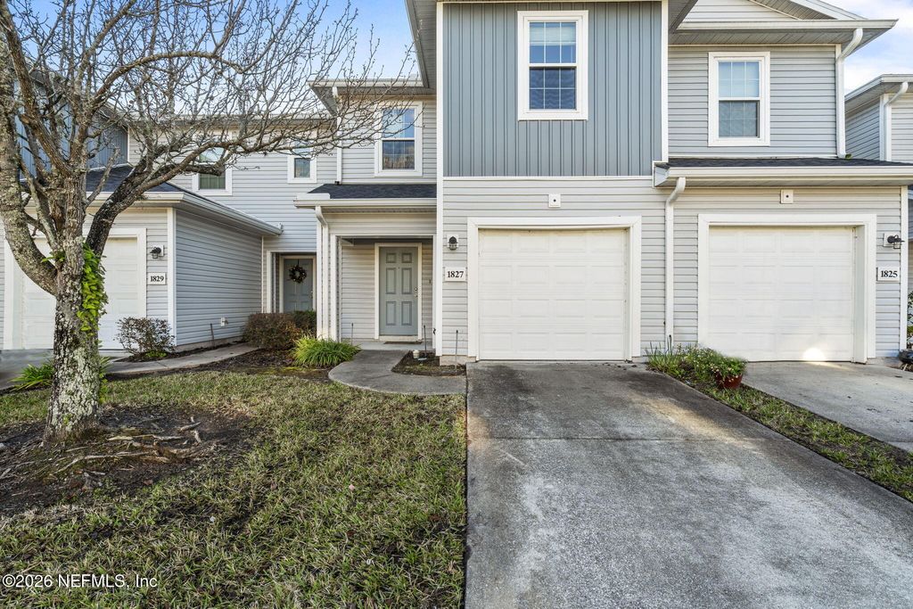 1827 BISCAYNE BAY Circle, Jacksonville, FL 32218