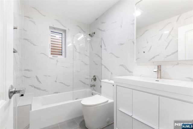 539 Undercliff Avenue 4, Edgewater, NJ 07020