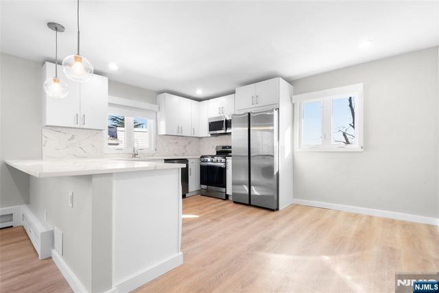 539 Undercliff Avenue 4, Edgewater, NJ 07020