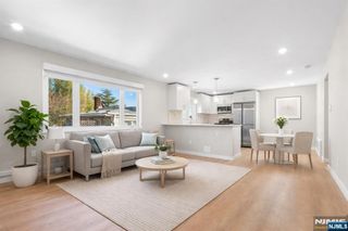 539 Undercliff Avenue 4, Edgewater, NJ 07020