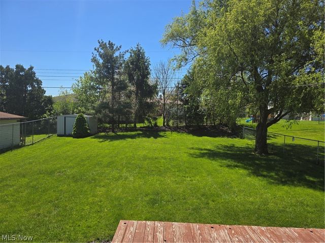 3327 Nottingham Drive, Parma, OH 44134