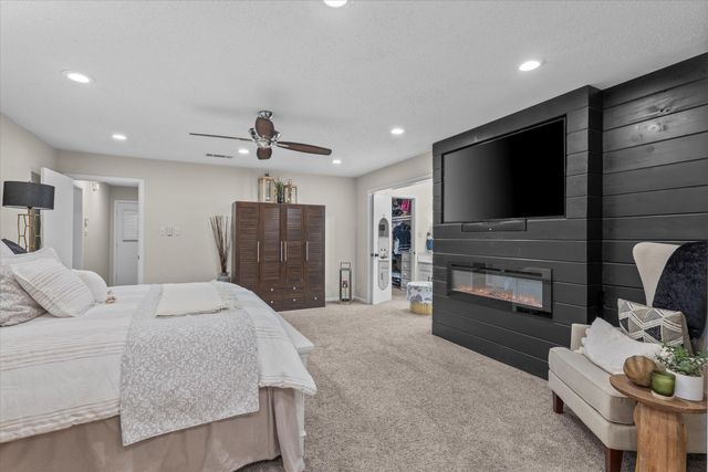 303 Cottonwood Lane, Levelland, TX 79336