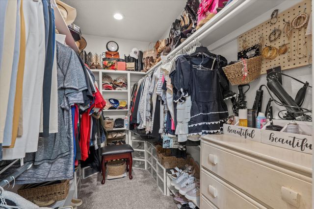 303 Cottonwood Lane, Levelland, TX 79336