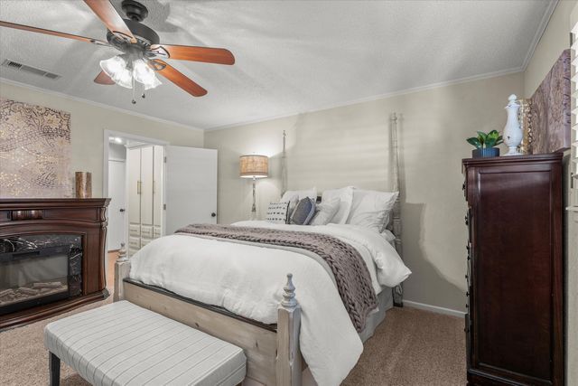 303 Cottonwood Lane, Levelland, TX 79336