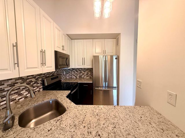 7206 Glenmoor Drive, West Palm Beach, FL 33409
