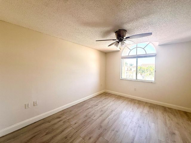 7206 Glenmoor Drive, West Palm Beach, FL 33409
